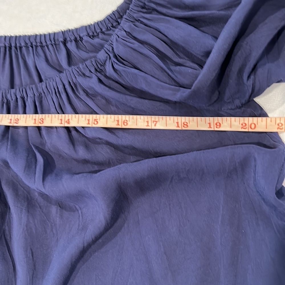 Lilly Pulitzer Navy Blue Top Size Medium Stretch Neckline with Tassels Like New - Picture 8 of 9